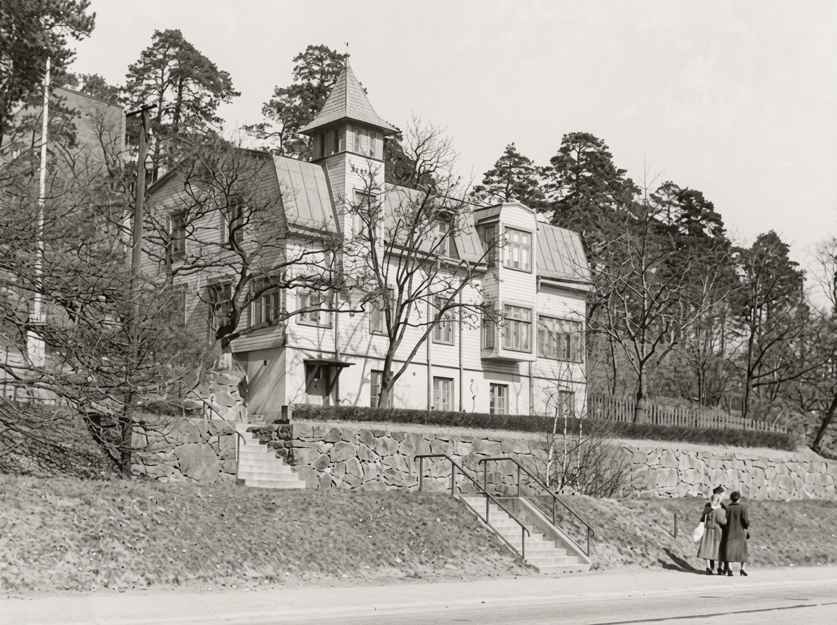 Historic photograph of Tornvillan